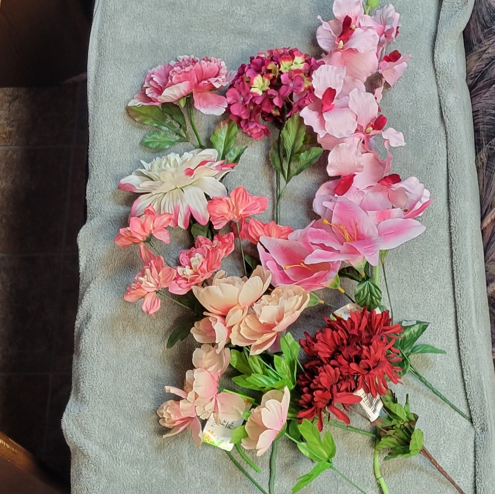 Flowers artificial
